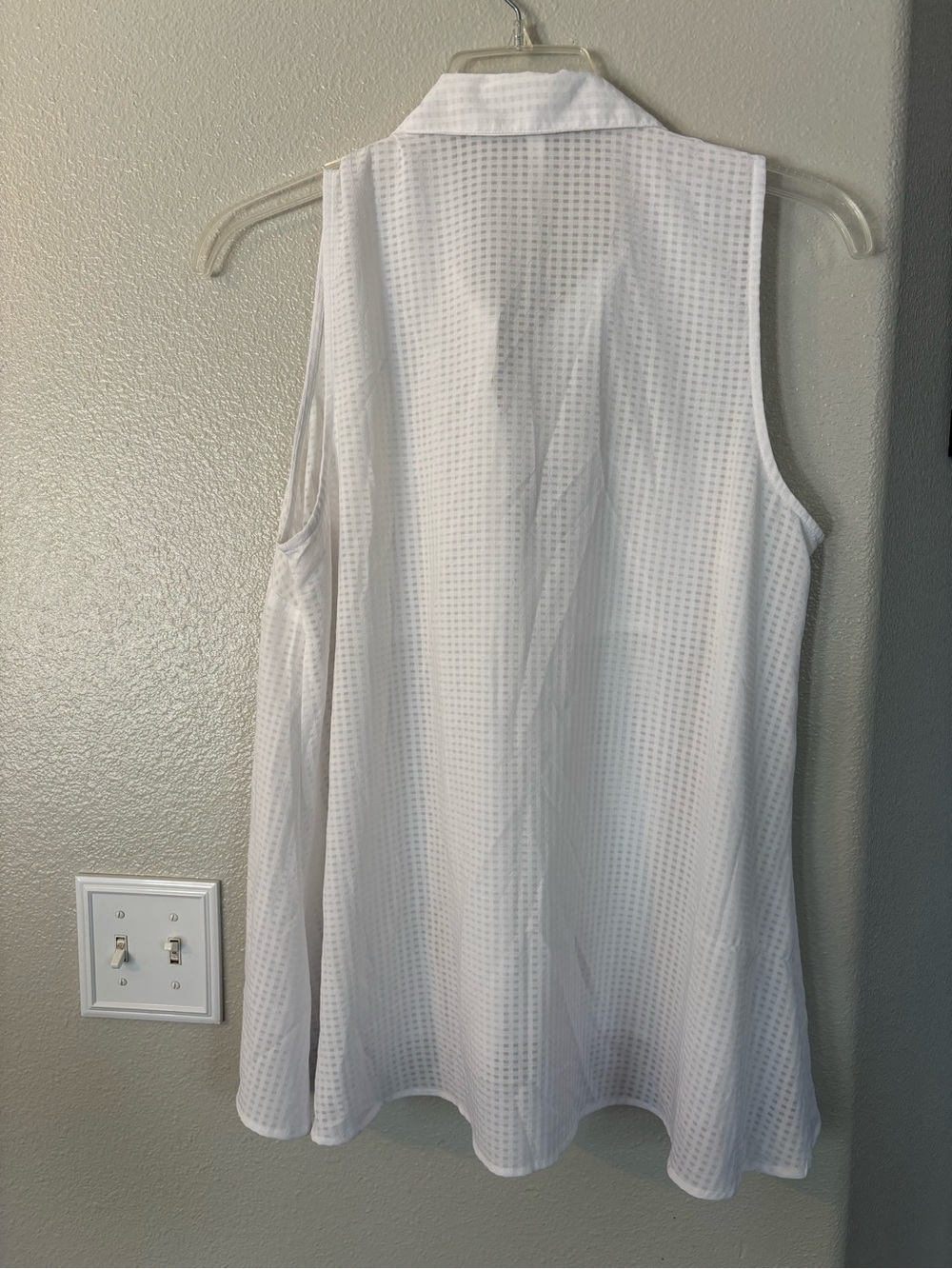 NY Collection Woman White Windowpane Plaid Sleeveless Button Up Top Size 2X - Picture 2 of 4